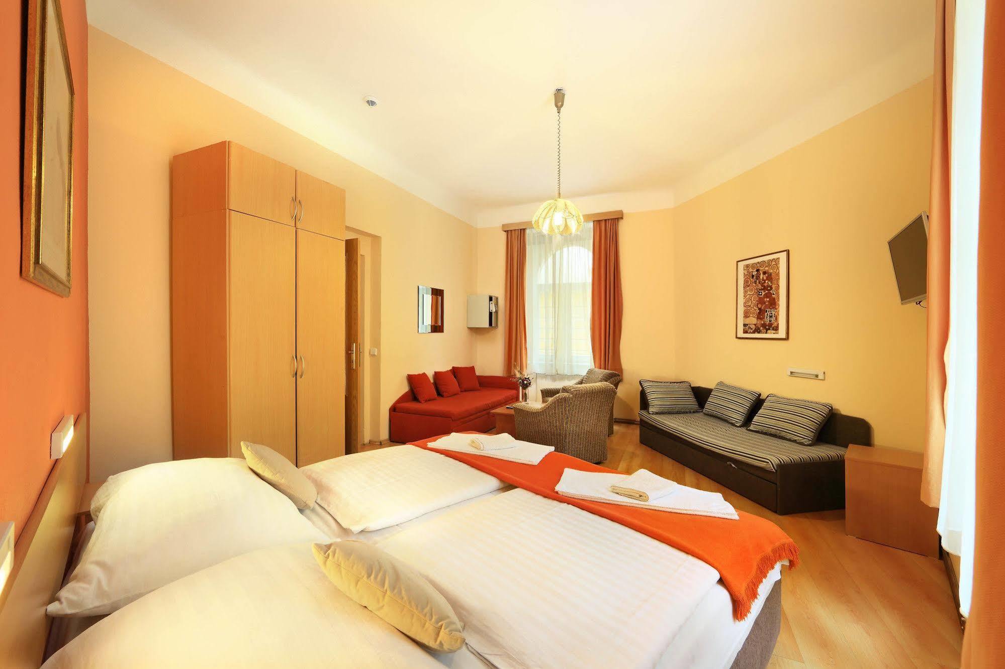 Hotel Golden City Garni Πράγα Εξωτερικό φωτογραφία