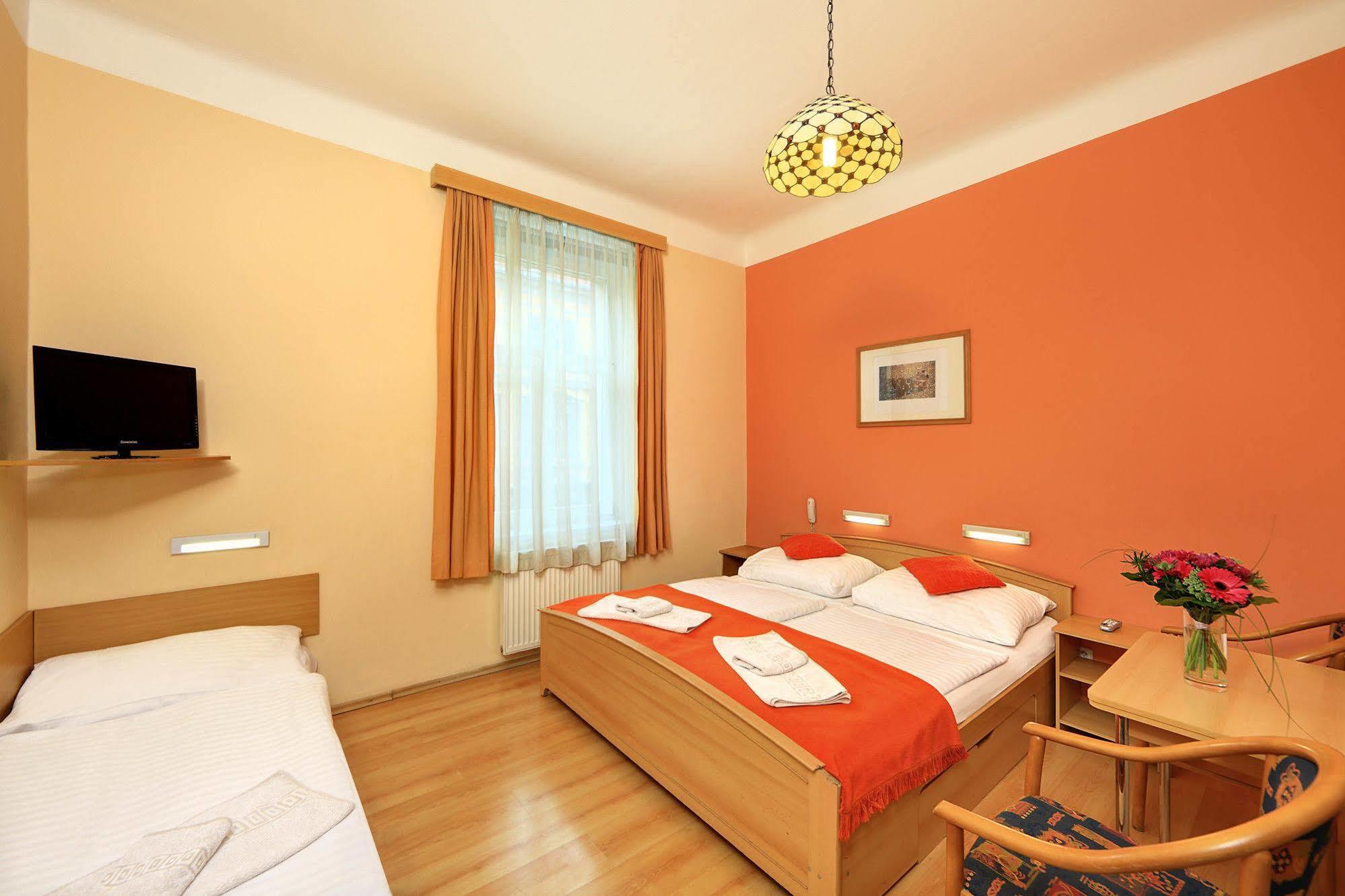 Hotel Golden City Garni Πράγα Εξωτερικό φωτογραφία