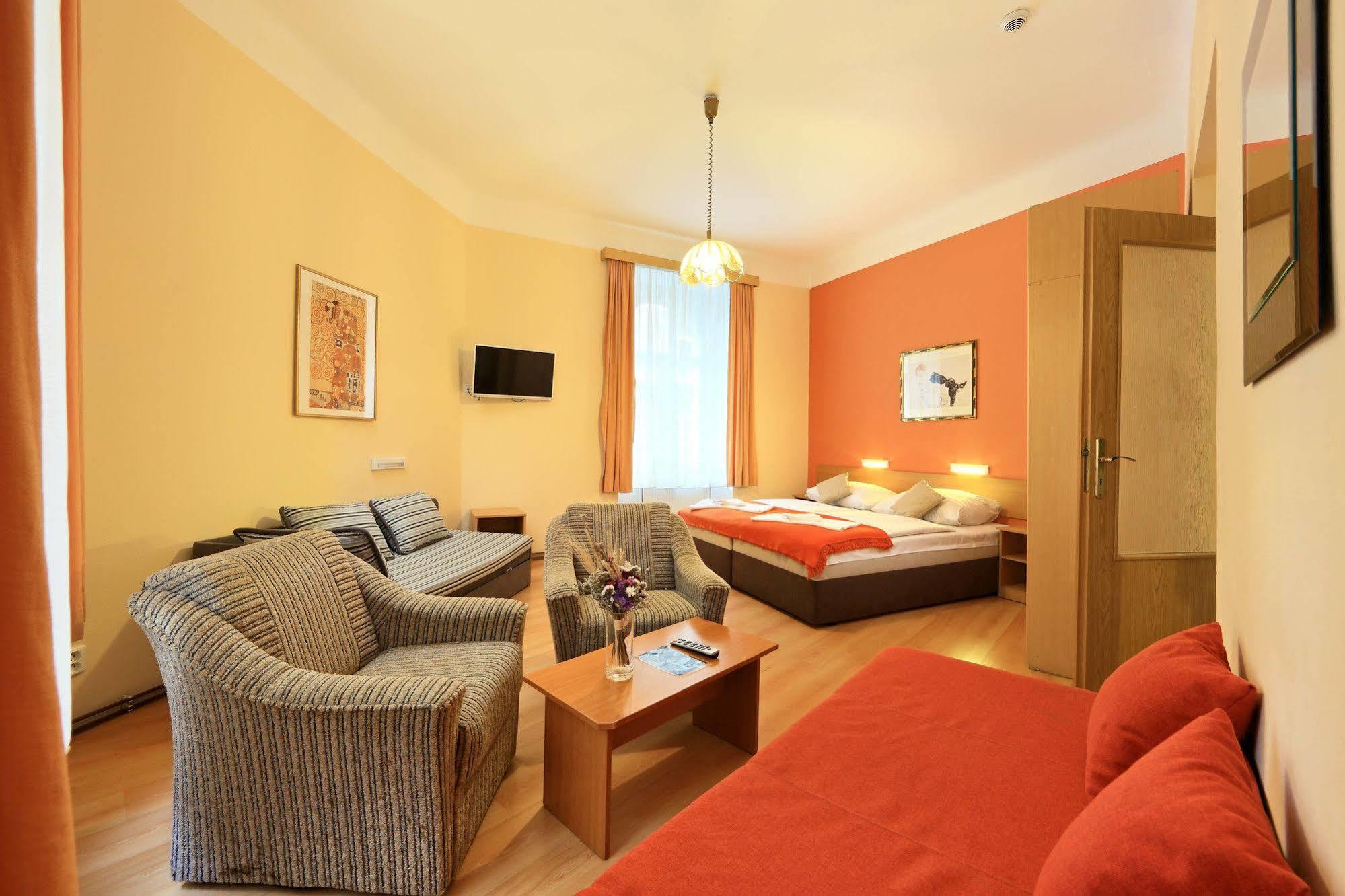 Hotel Golden City Garni Πράγα Εξωτερικό φωτογραφία