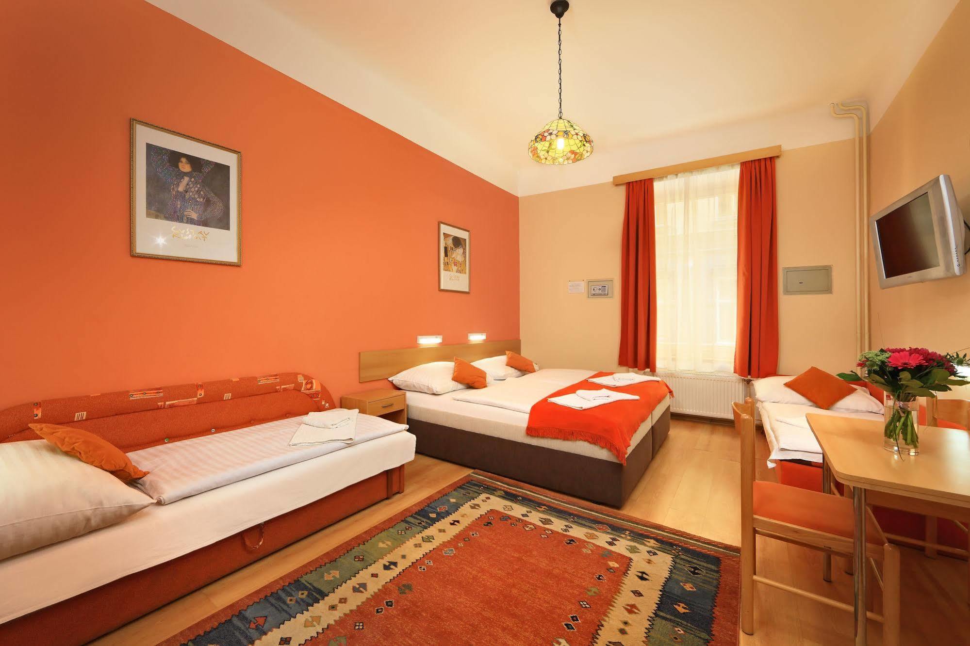 Hotel Golden City Garni Πράγα Εξωτερικό φωτογραφία