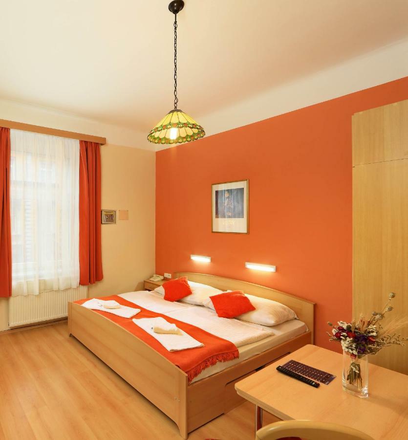 Hotel Golden City Garni Πράγα Εξωτερικό φωτογραφία